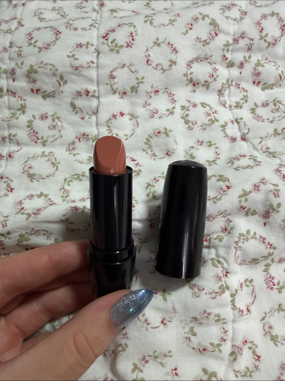 Creamy Nude Pink Lipstick - Unbranded